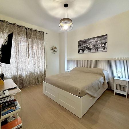 Casa Blaserna Nel Cuore Dello Shopping A Marconi E Trastevere Рим Екстер'єр фото
